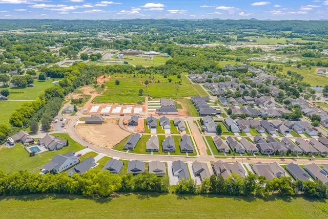 50-web-or-mls-June 2026 Willow Creek-19.JPG