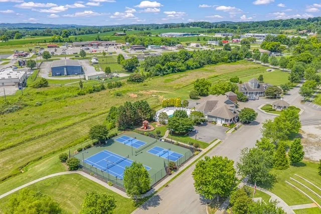 58-web-or-mls-June 2026 Willow Creek-27.JPG