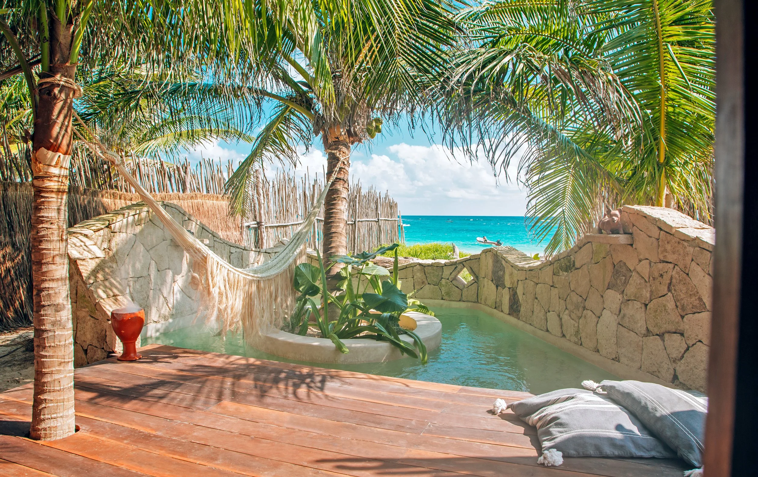 PLUNGE POOL CABAÑA