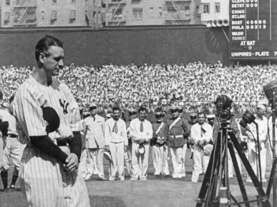 Gehrig bids farewell to Yankee Stadium, 1939.