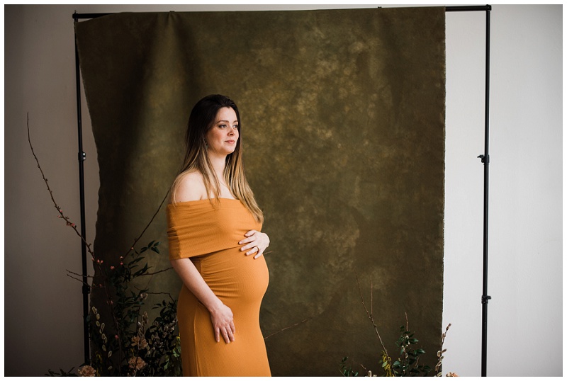 Studio Maternity Portraits | Studio 42 + Verdigris Backdrops