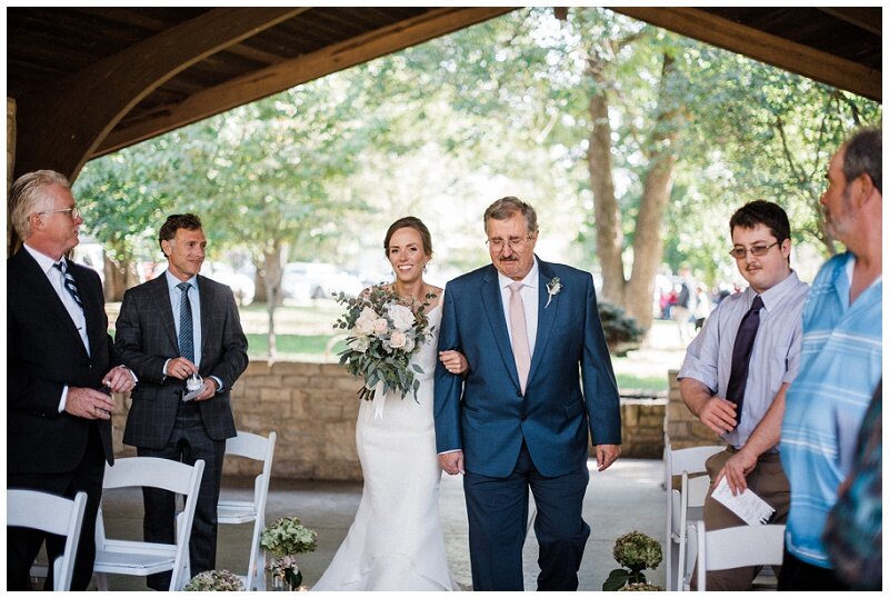 Nisbet Park &amp; Ampitheater Wedding | Loveland, Ohio