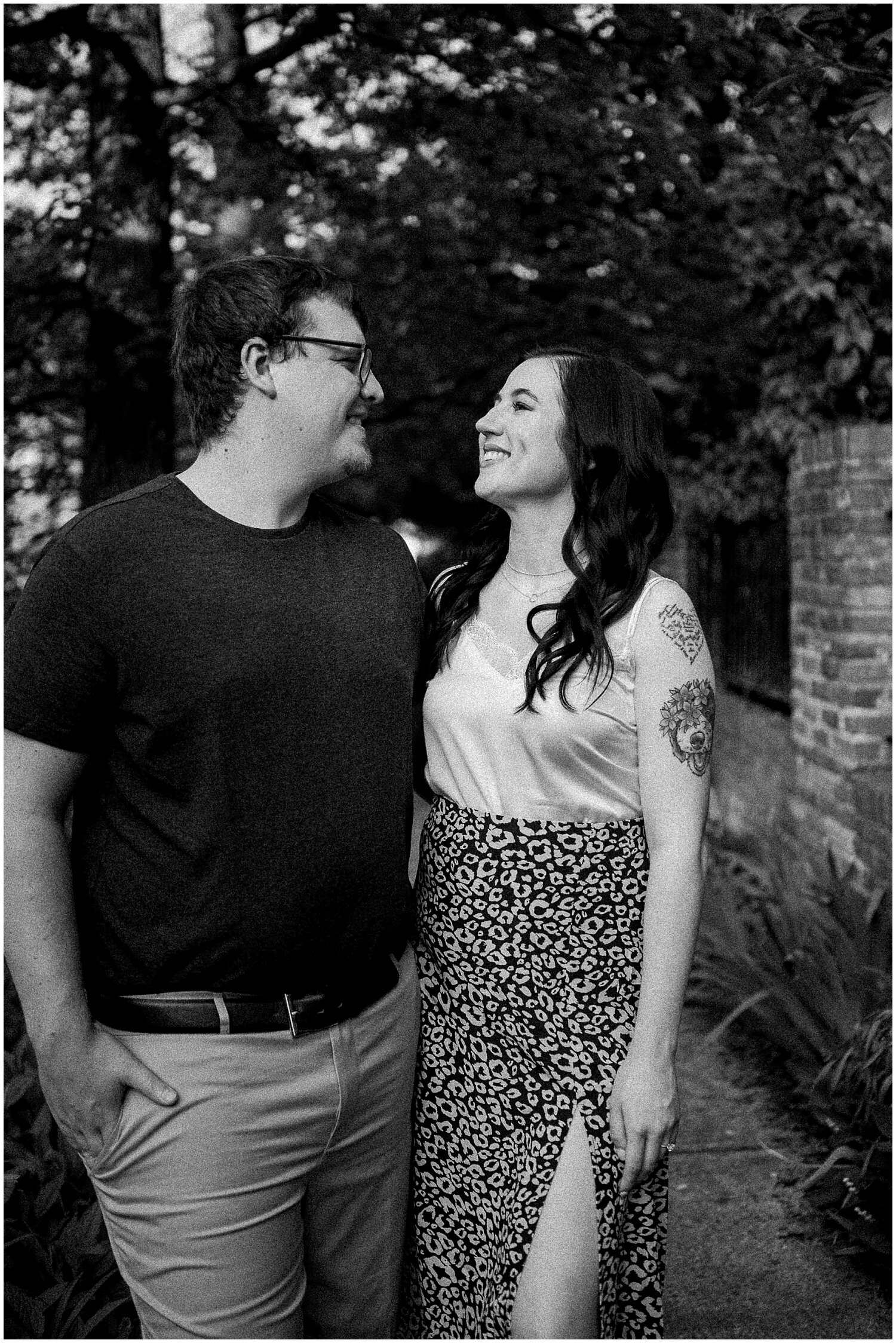 Historical Oregon District Engagement Portraits | Dayton, Ohio