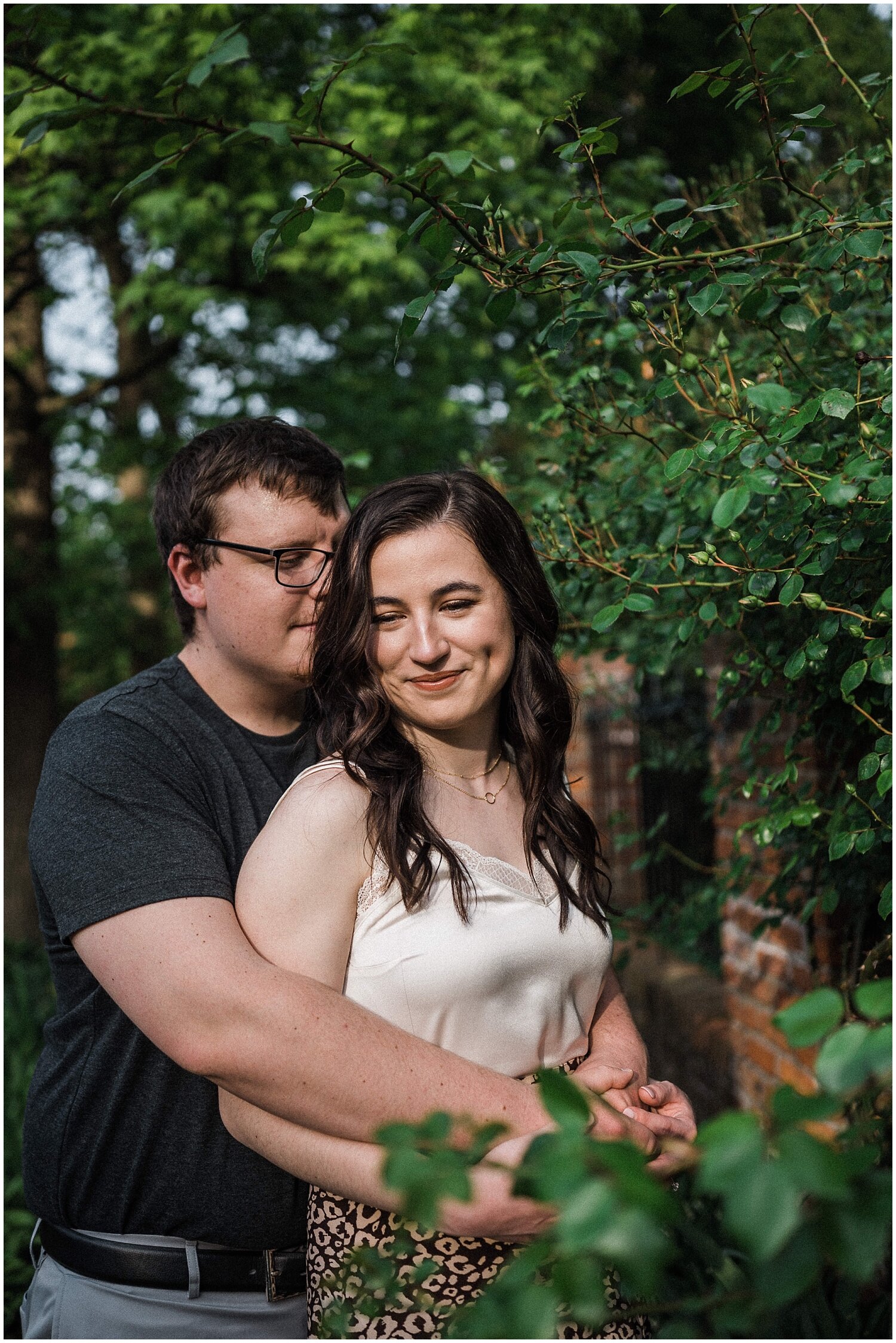 Historical Oregon District Engagement Portraits | Dayton, Ohio