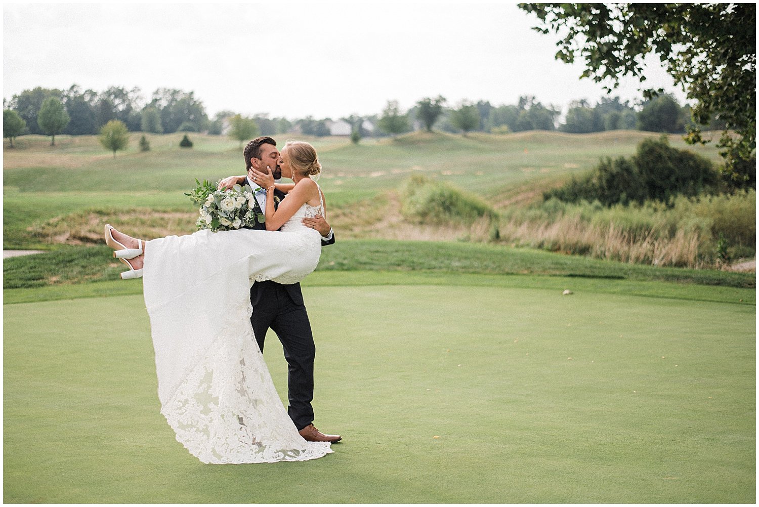 Oasis Golf Club| Cincinnati, Ohio Wedding