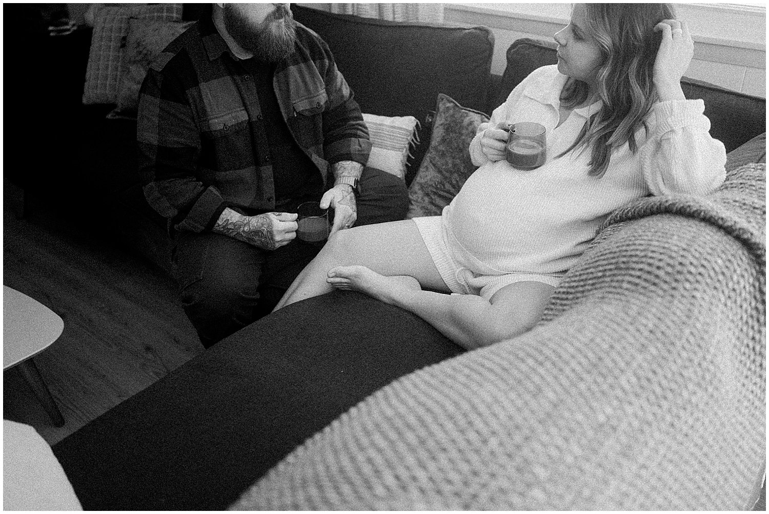 In-Home Lifestyle Maternity Portraits | Centerville, Ohio