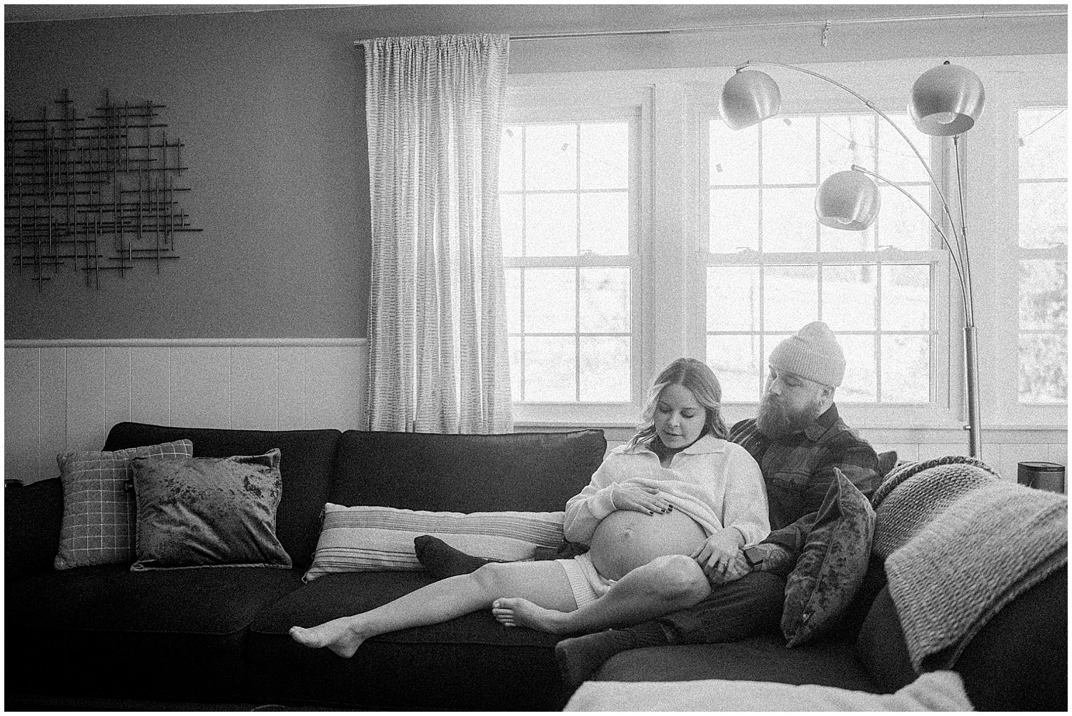 In-Home Lifestyle Maternity Portraits | Centerville, Ohio