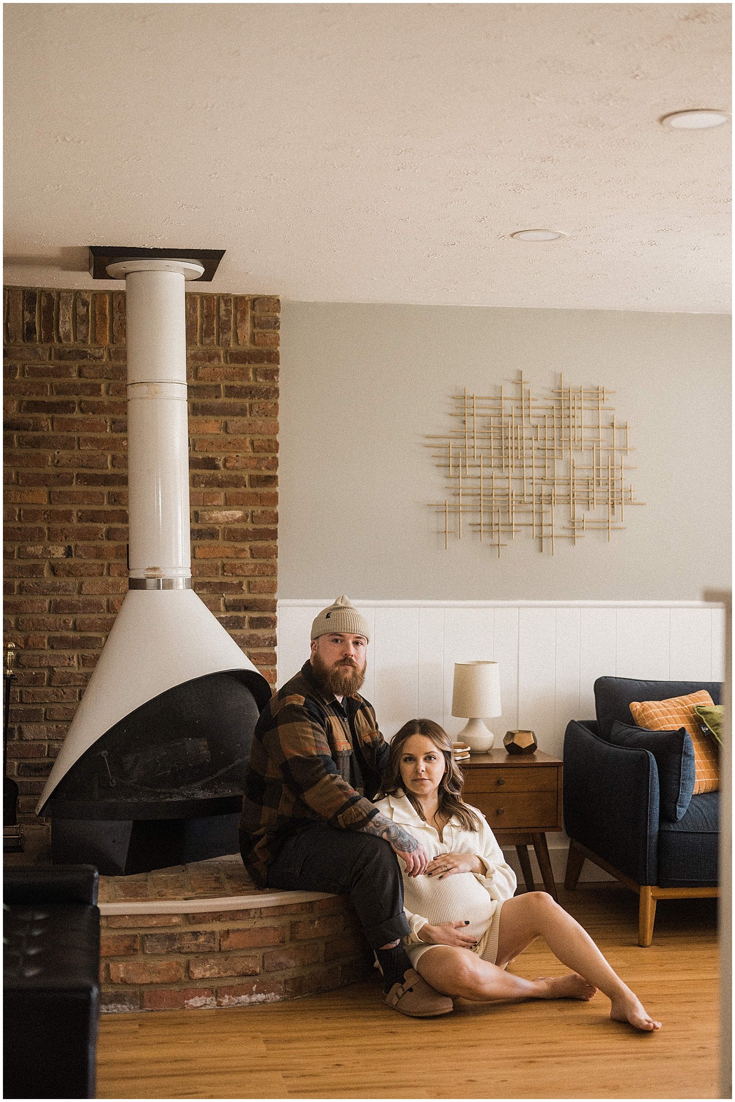 In-Home Lifestyle Maternity Portraits | Centerville, Ohio