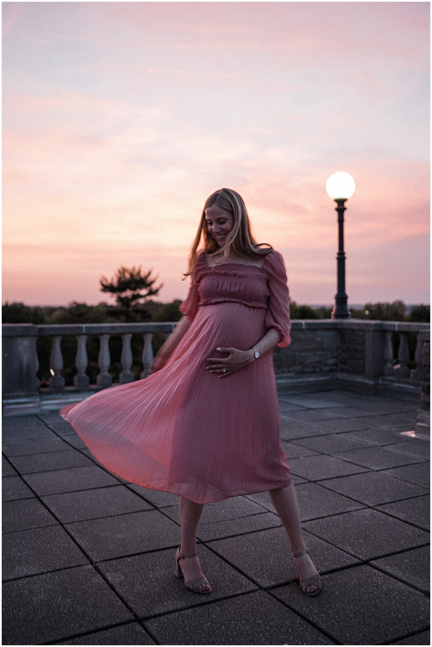 Ault Park Maternity Portraits | Cincinnati, Ohio