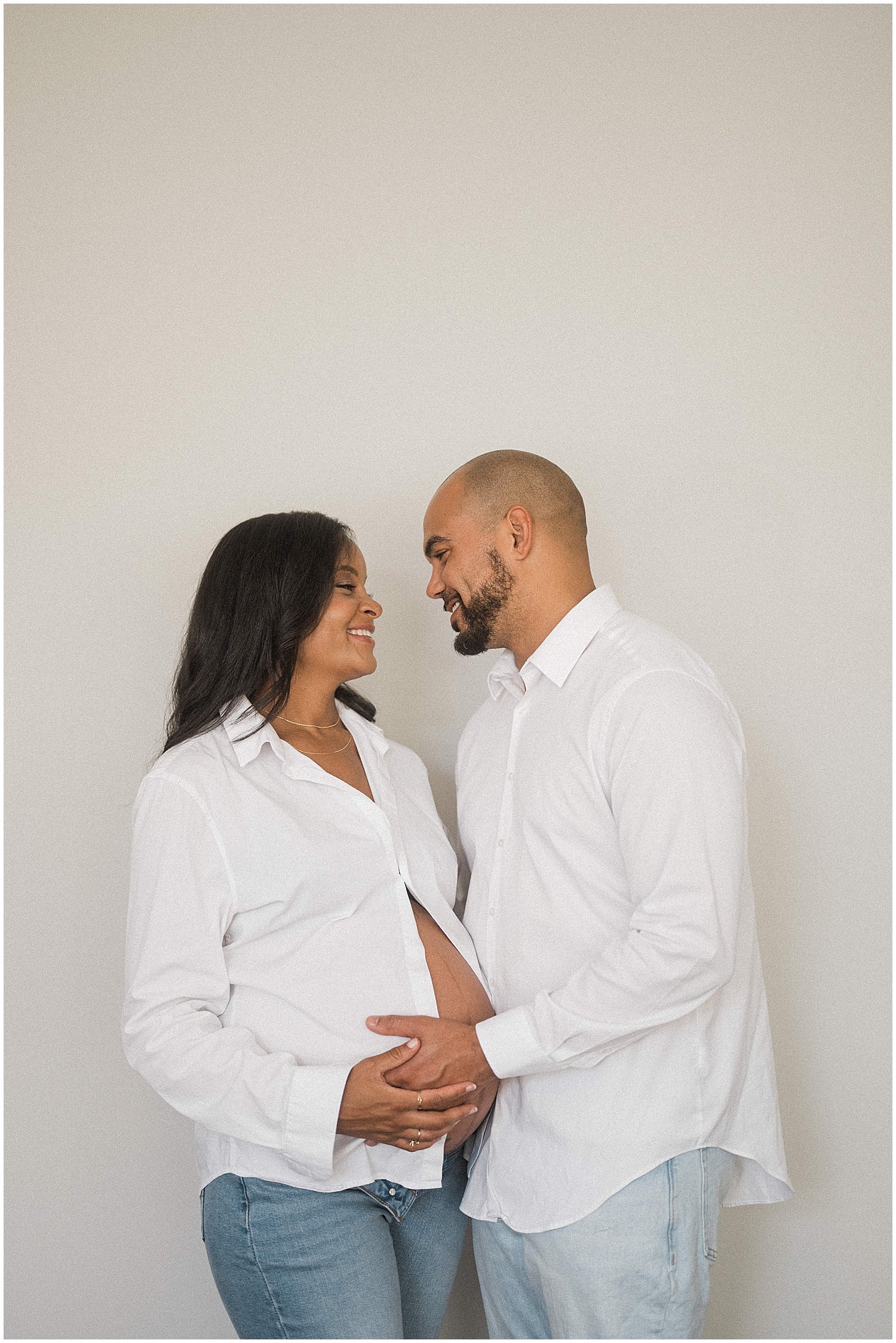 In-Home Maternity Portraits | Mason, Ohio