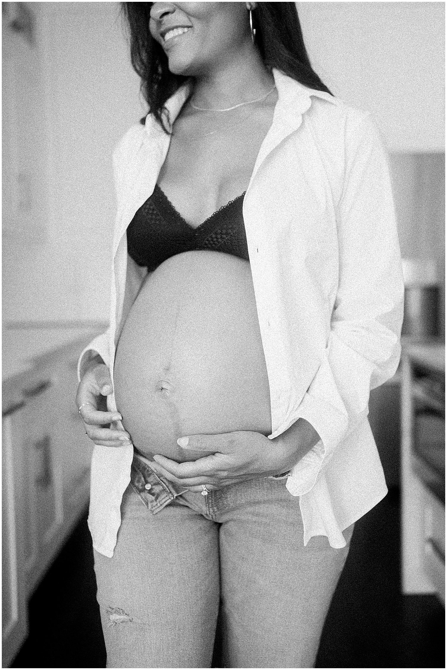 In-Home Maternity Portraits | Mason, Ohio
