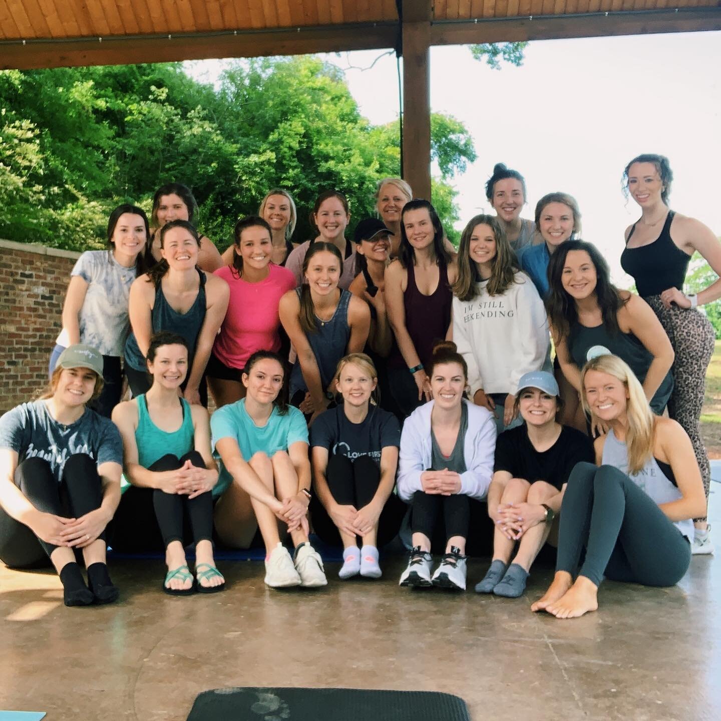 𝐁𝐀𝐑𝐑𝐄 𝐀𝐓 𝐓𝐇𝐄 𝐏𝐀𝐑𝐊!⁣
.⁣
These ladies showed up and showed out! 💪 Perfect weather. Perfect company. Perfect morning.☀️⁣ we love y&rsquo;all! 
.⁣
.⁣
.⁣
#oldetownebarre #otbfitness #otbbarre #otbclinton #barre #barrefitness #barrestrong #b