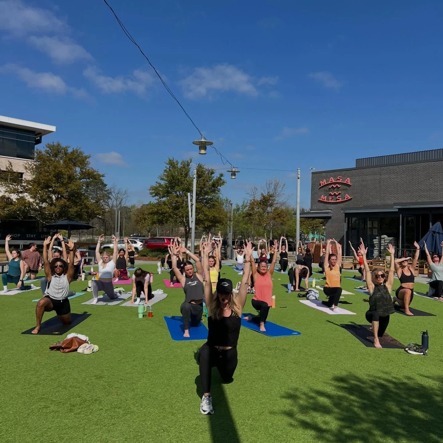 OTB on the Green, a series! FREE MIMOSAS!@thedistrictateastover 

✨FREE barre class
✨FREE MIMOSAS
✨May 2, 10:00am
✨The District at Eastover
✨Bring mat, water, and a friend