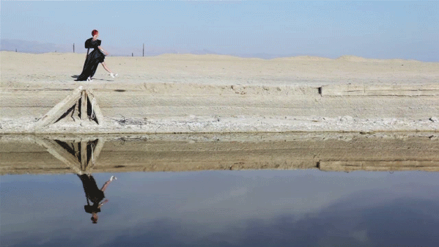 The-Girl-Who-Fell-To-Earth (1).gif