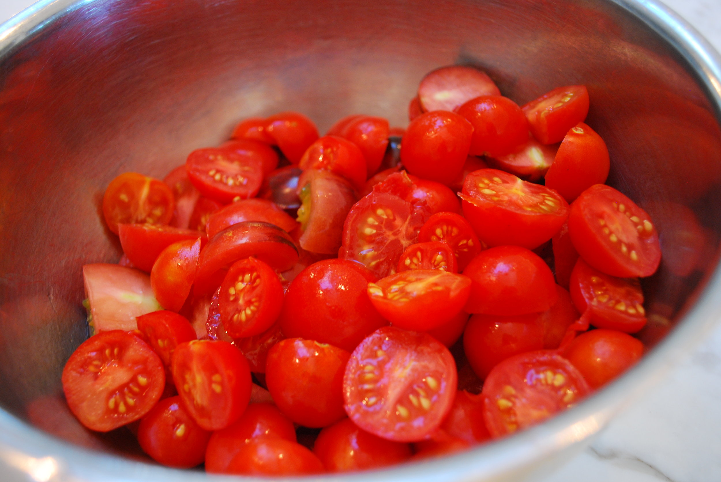 Luscious Cherry Tomatoes From the Garden