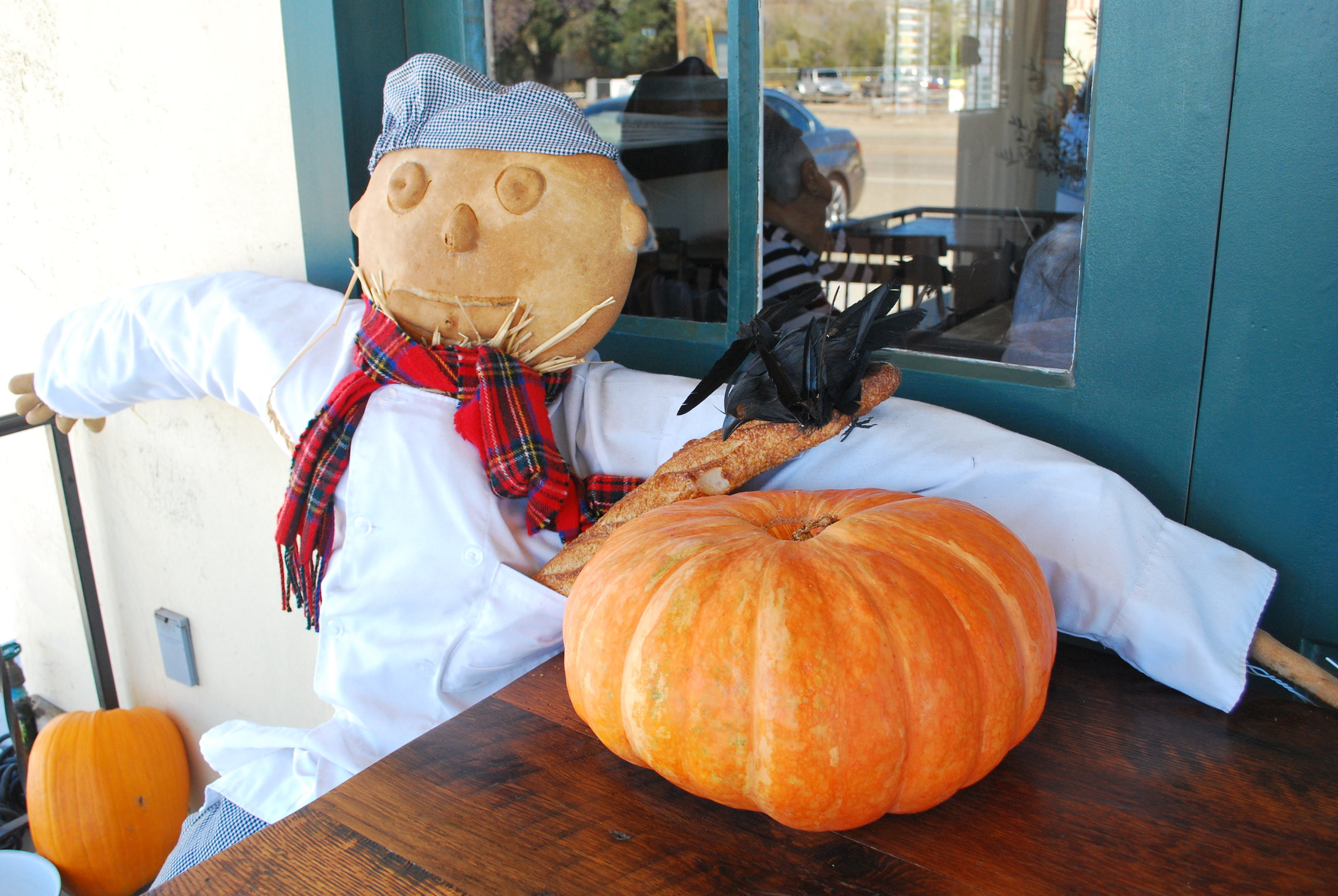 Scarecrow Getting His Bake On!
