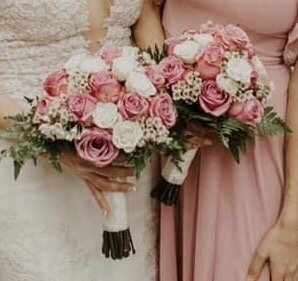 Bride and MoH bouquets.JPG