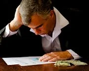 lores_hr_motivation_rewards_man_study_graph_cash_invest_money_think_am.jpg
