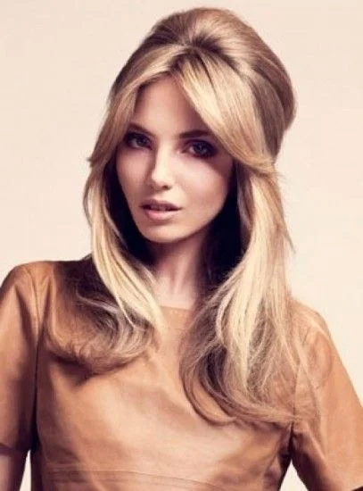 What you'll need: Round Brush, Blow Dryer, Hair Pins