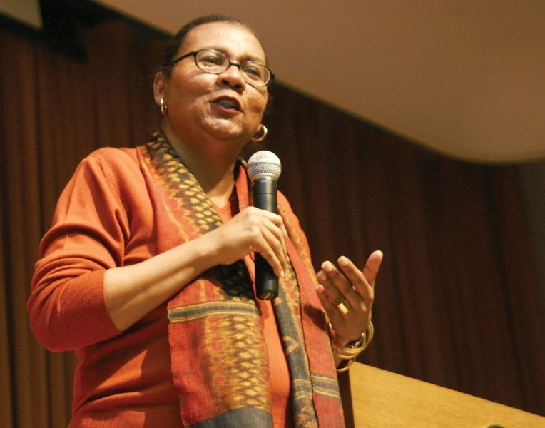 Bell Hooks / Wikipedia
