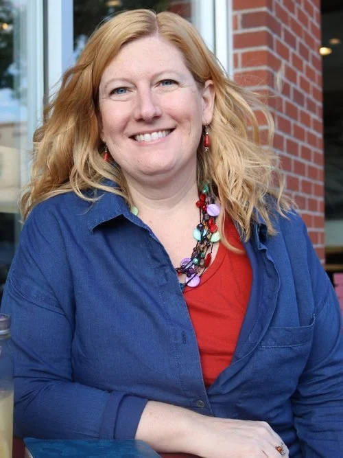 Laura Grotenhuis headshot