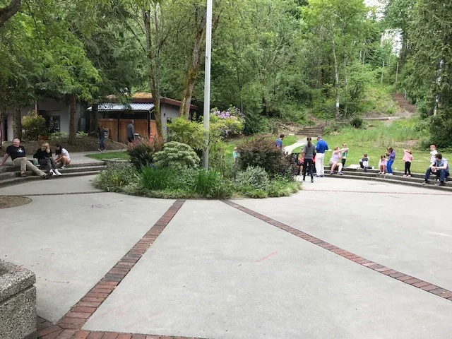 BICENTENNIAL PARK, at SE 32nd Street and 77th Avenue SE, stands as a proud reminder of Islanders’ vision and commitment to honor the founding of our country.