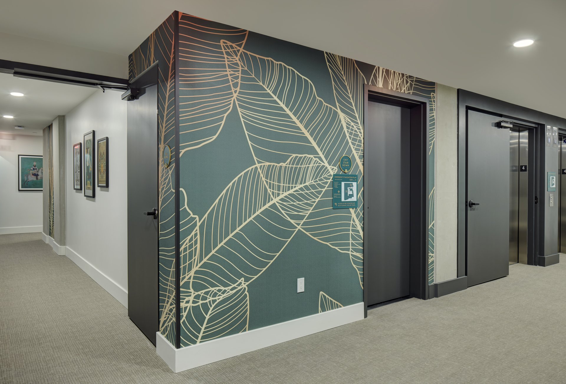 Corridor_01.jpg
