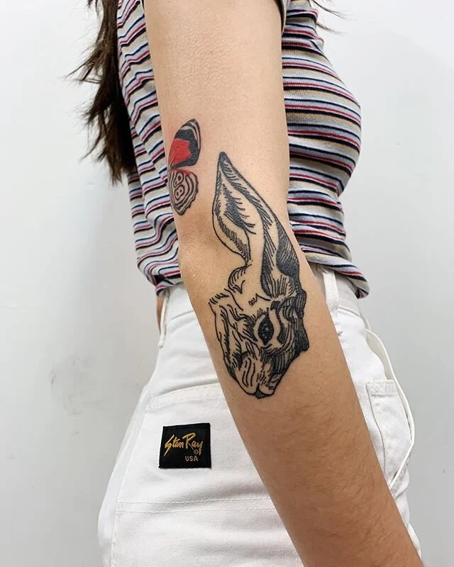 Thank you Alyssa for the healed pic 🐇 .
.
.
.
.
.
.
.
.
#rabbittattoo #bunnytattoo #tattoo #nyctattooartist #tattooartist #nycink #vintagestyle #illustration #linetattoo #healedtattoo #annadwilliams