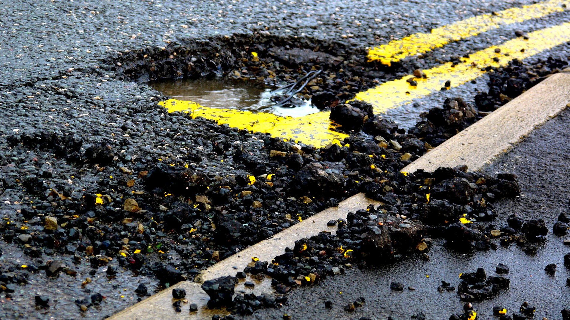Tip of the Week - February 9, 2017 – Plunging into Potholes?  Get your vehicle checked out.