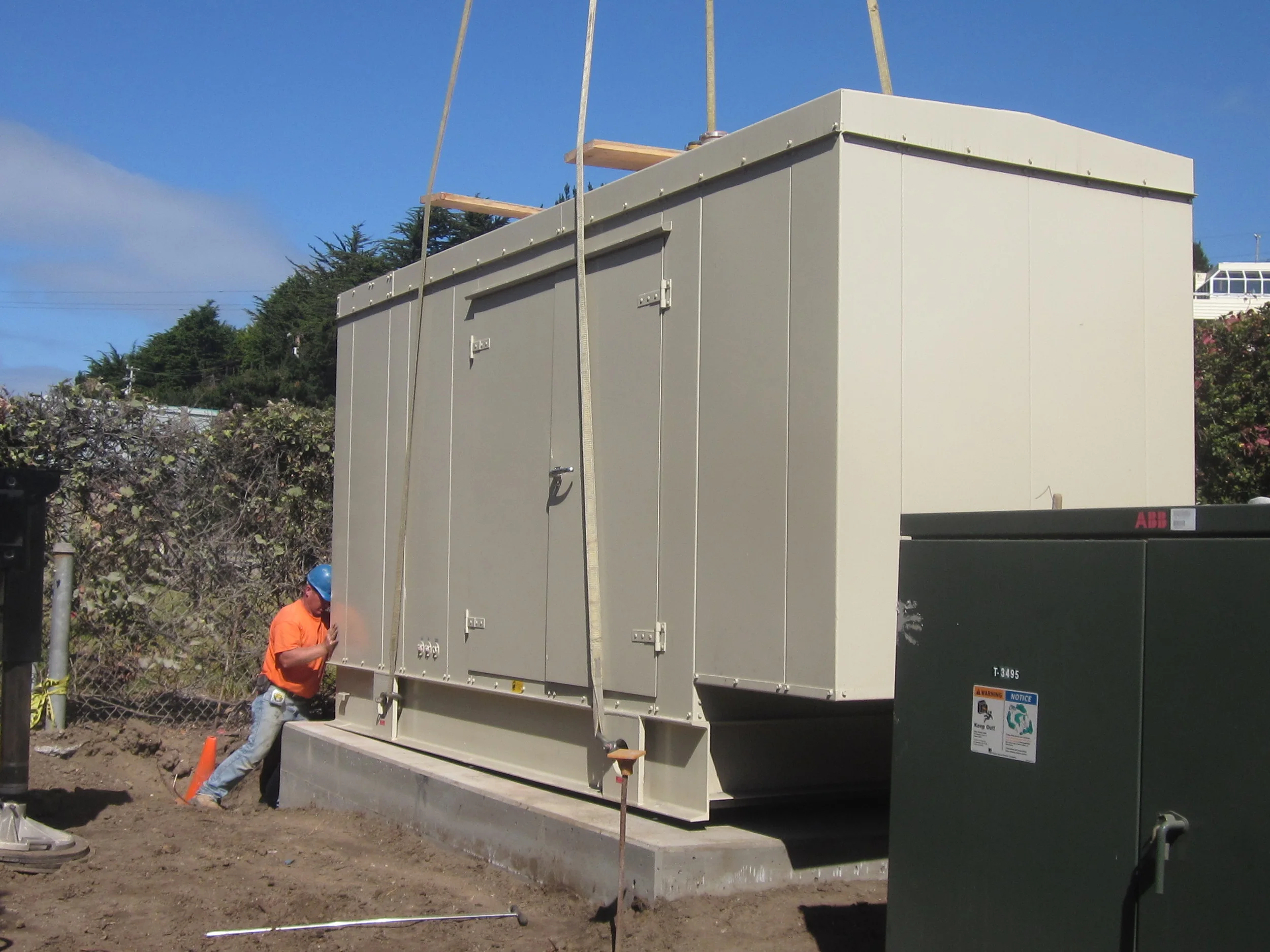 8162 Vallemar install GenSet on Pad3.JPG