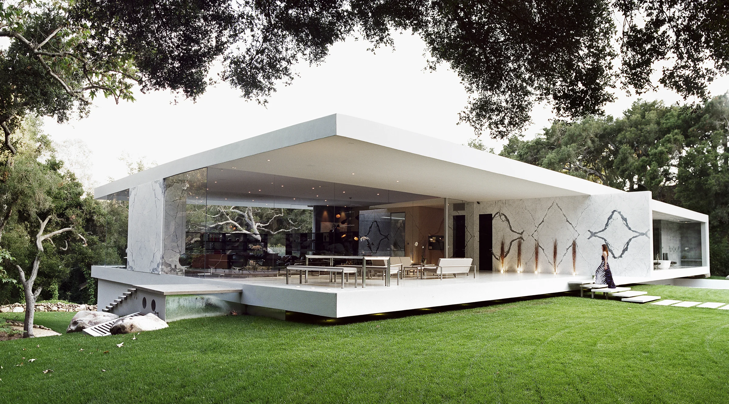 Glass Pavillion Pano Correct_1.JPG