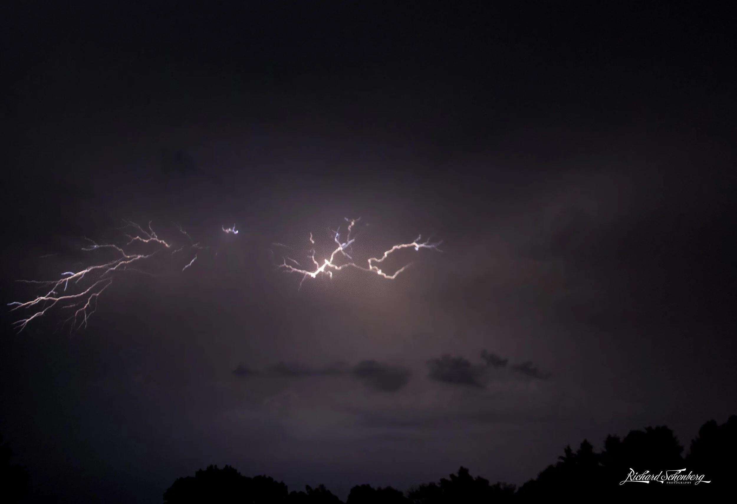 Intracloud lightning