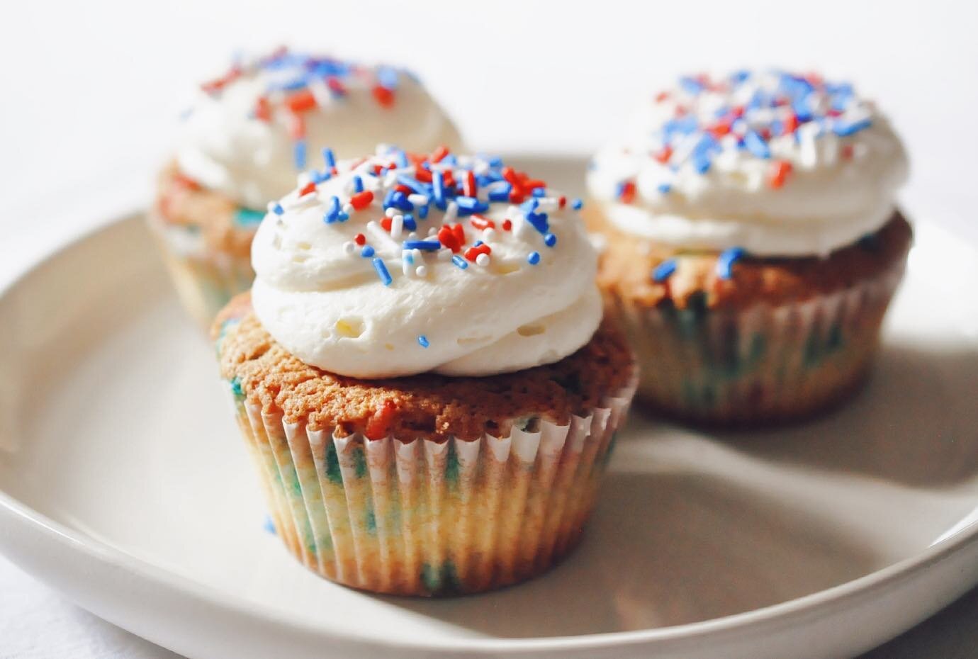 Today is the LAST DAY to place orders for 4th of July! Give us a call or send us an email to reserve all your funfetti cupcakes, cakes, crisps, &amp; sugar cookies for the weekend 😋💥🇺🇸