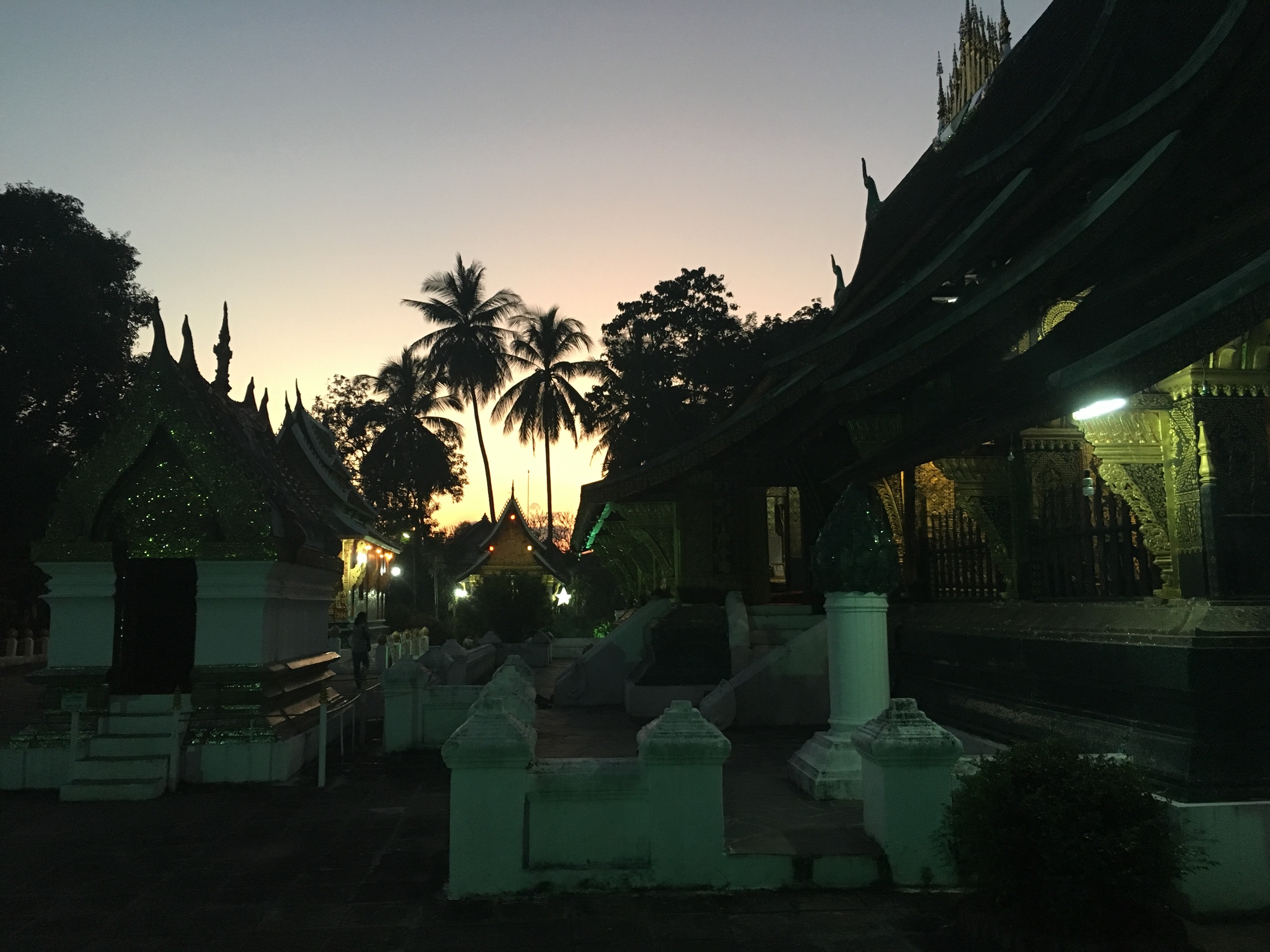 Sunset at Wat Xieng Thong