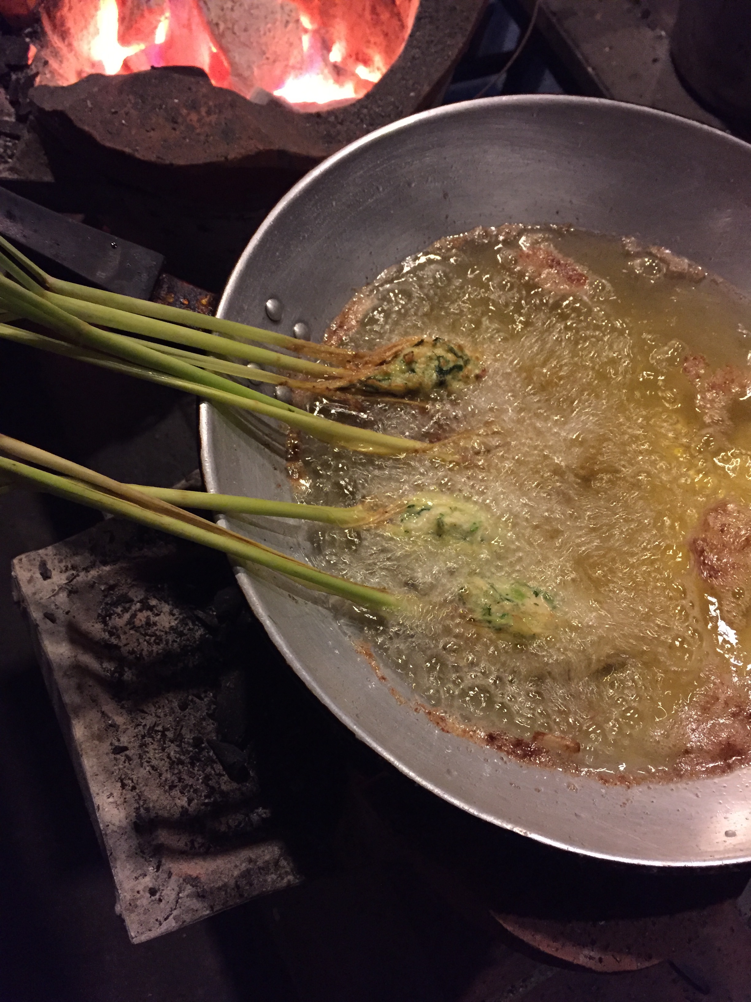 Frying our lemongrass stuffed with chicken
