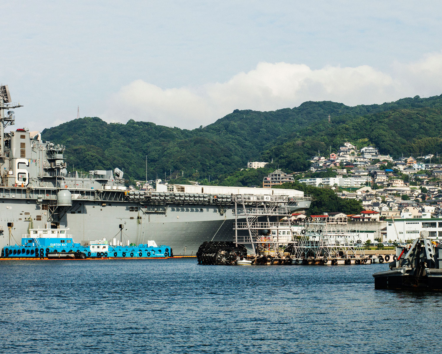   USS Bonhomme Richard in Juliet Basin (Sasebo, Japan 2014)        