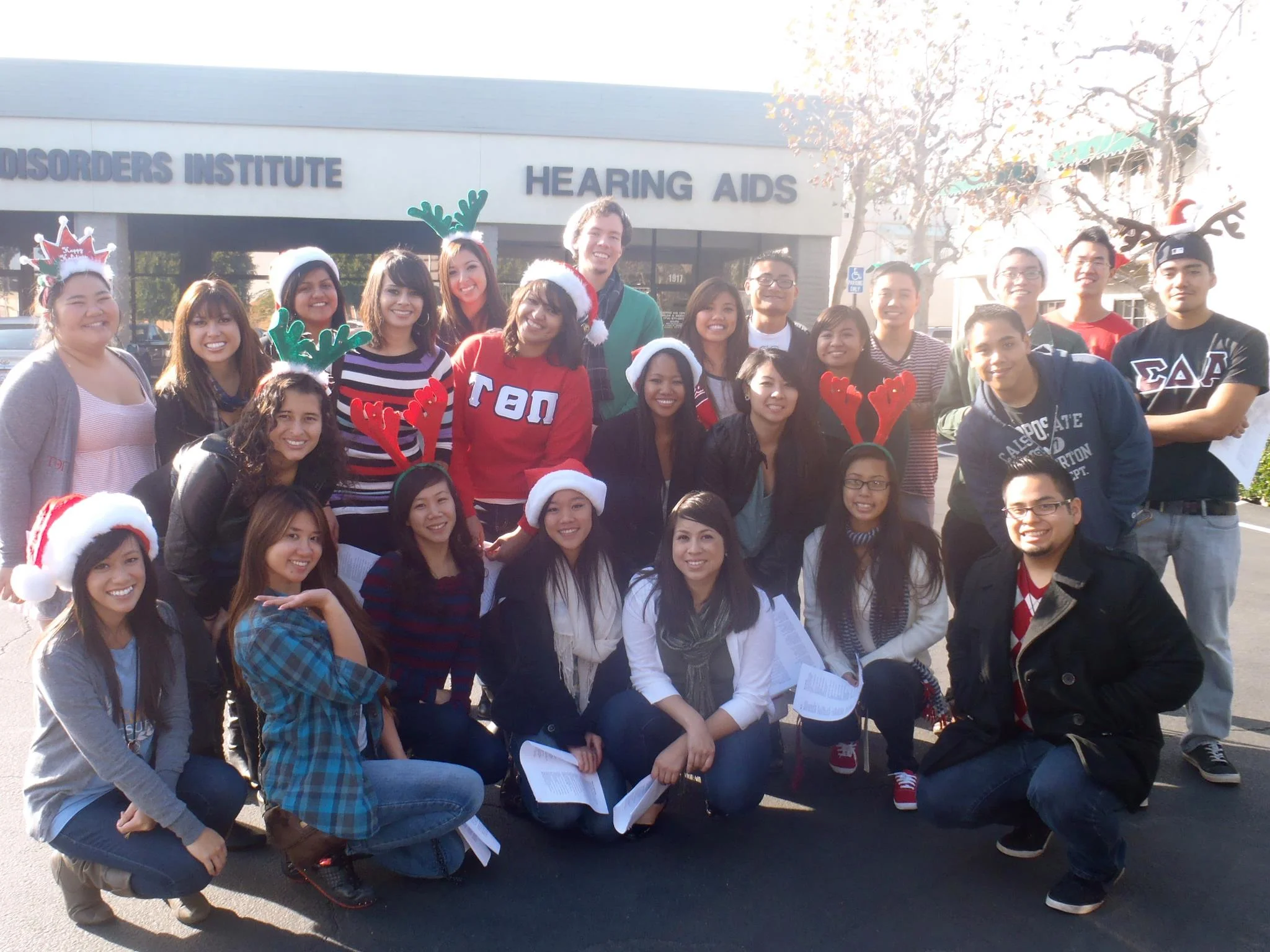 Christmas Caroling BudsXSDAXTaus