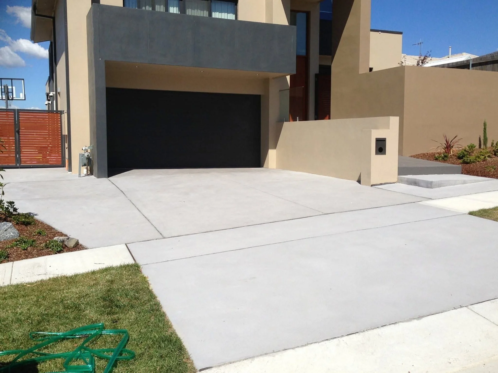 sealing-before-aligned-q90.jpg