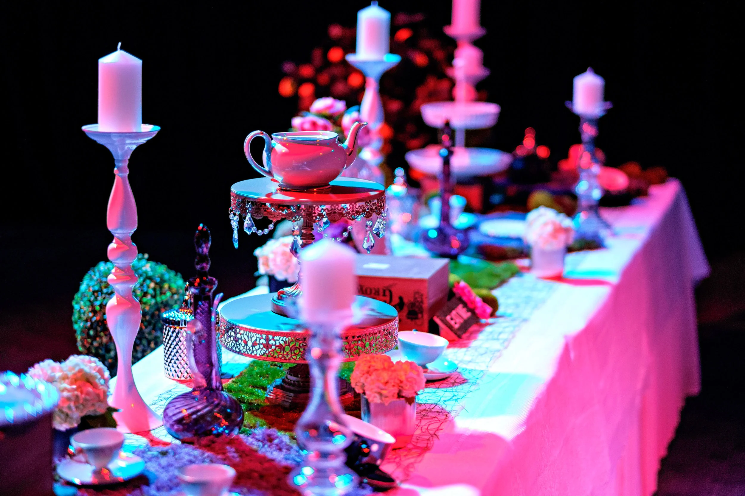 Alice in Wonderland dessert table