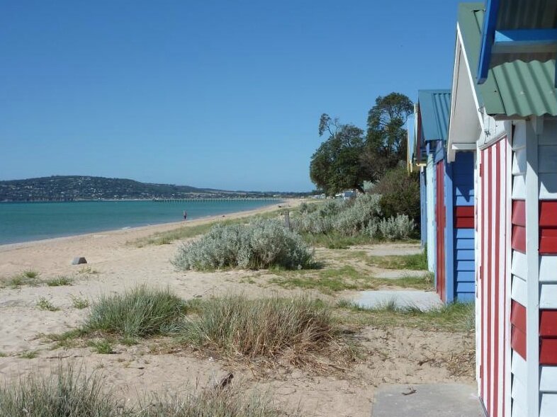 Dromana beach and boat house.jpg