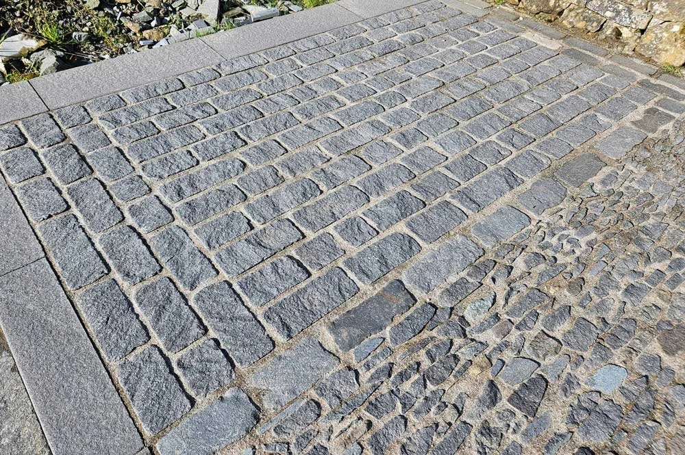 Tradstocks Split Top Driveway Setts