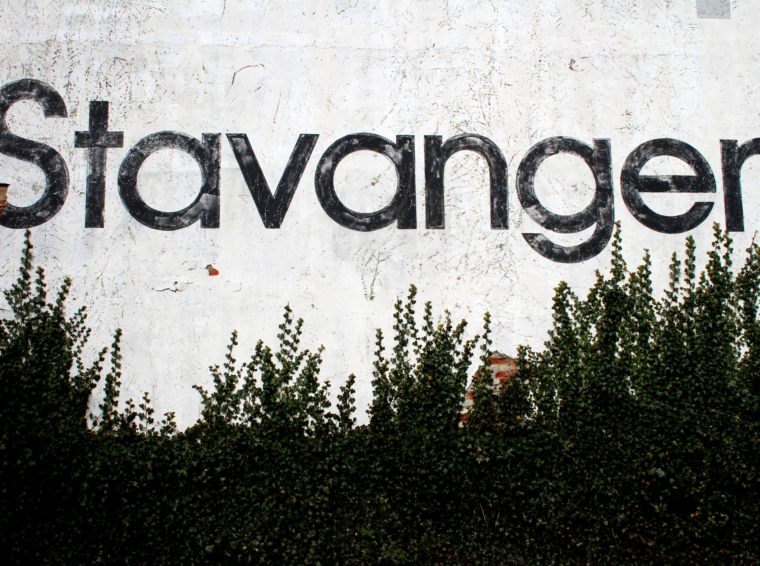 A derelict building in Kvitsøygata