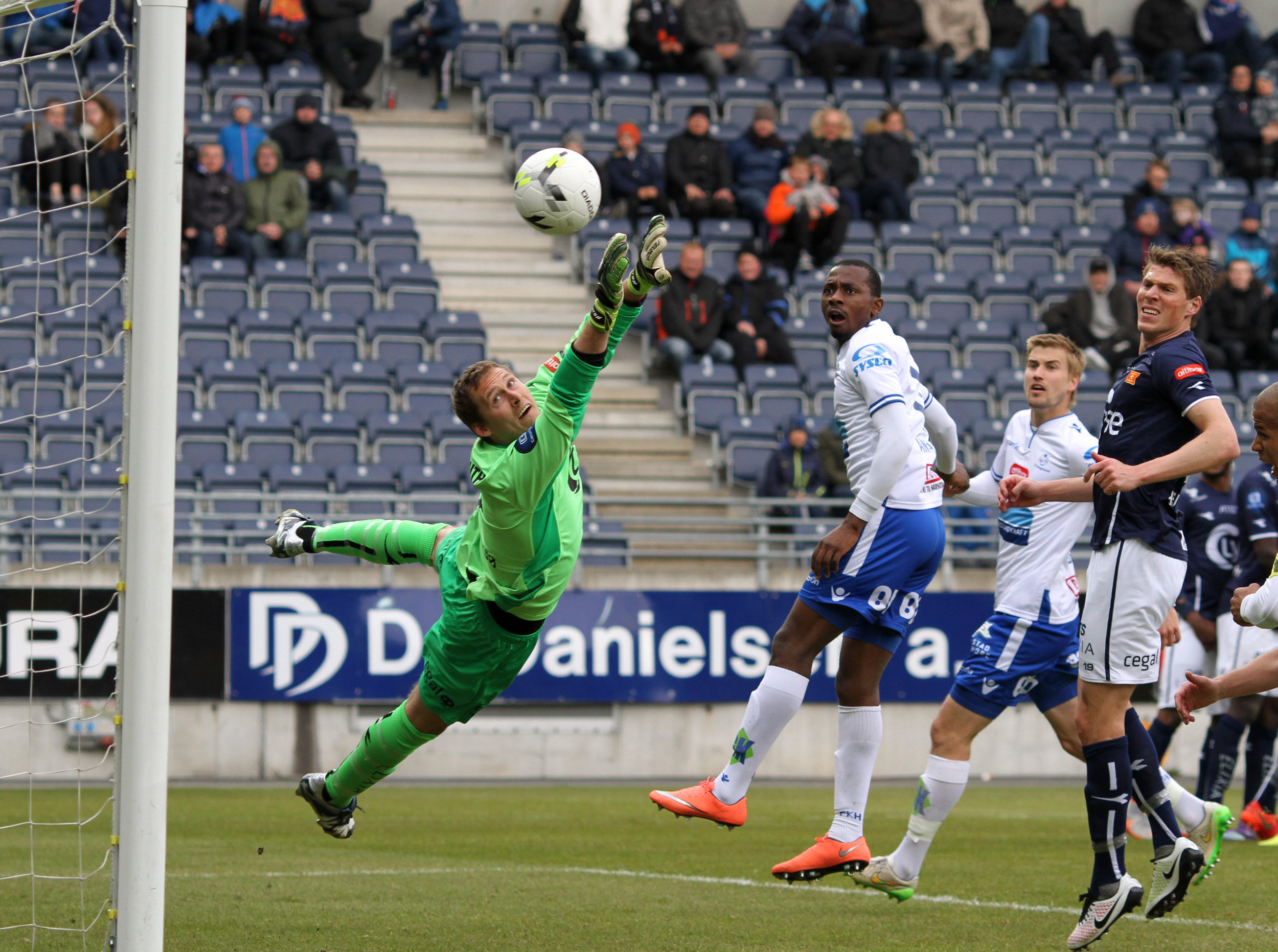 Viking v Haugesund 2016-05-01