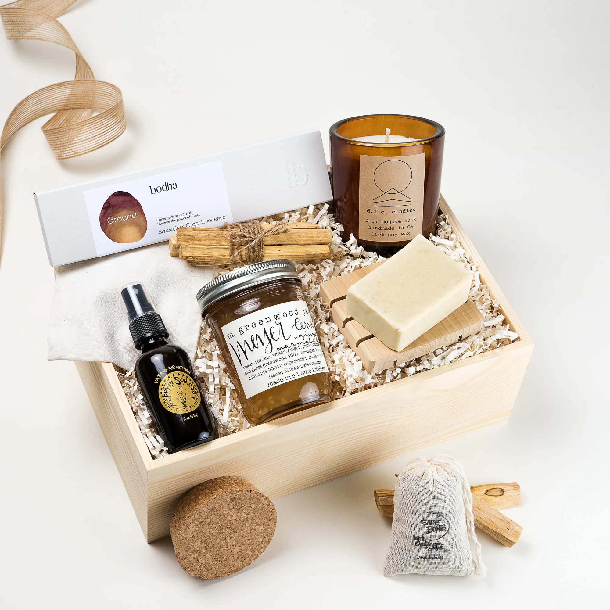 Cabane Deluxe Curated Gift Box Los Angeles The LA Bliss
