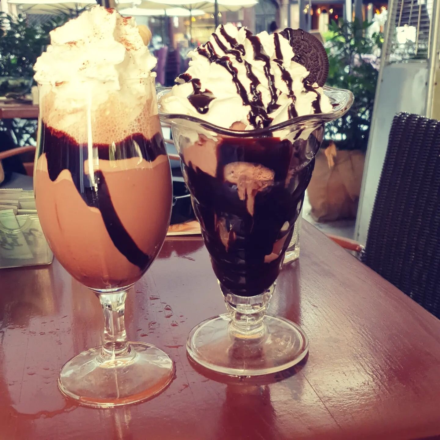 Hot kinda kinda day.

Plenty chances to cool down with ice coffee and ice cream in Belgrade😎.

#icecoffee #icecream #chocolate #desert #sweet #summer #foodie #foodstagram #coffee #chocolate #summer #summervibes #beograd #Belgrade