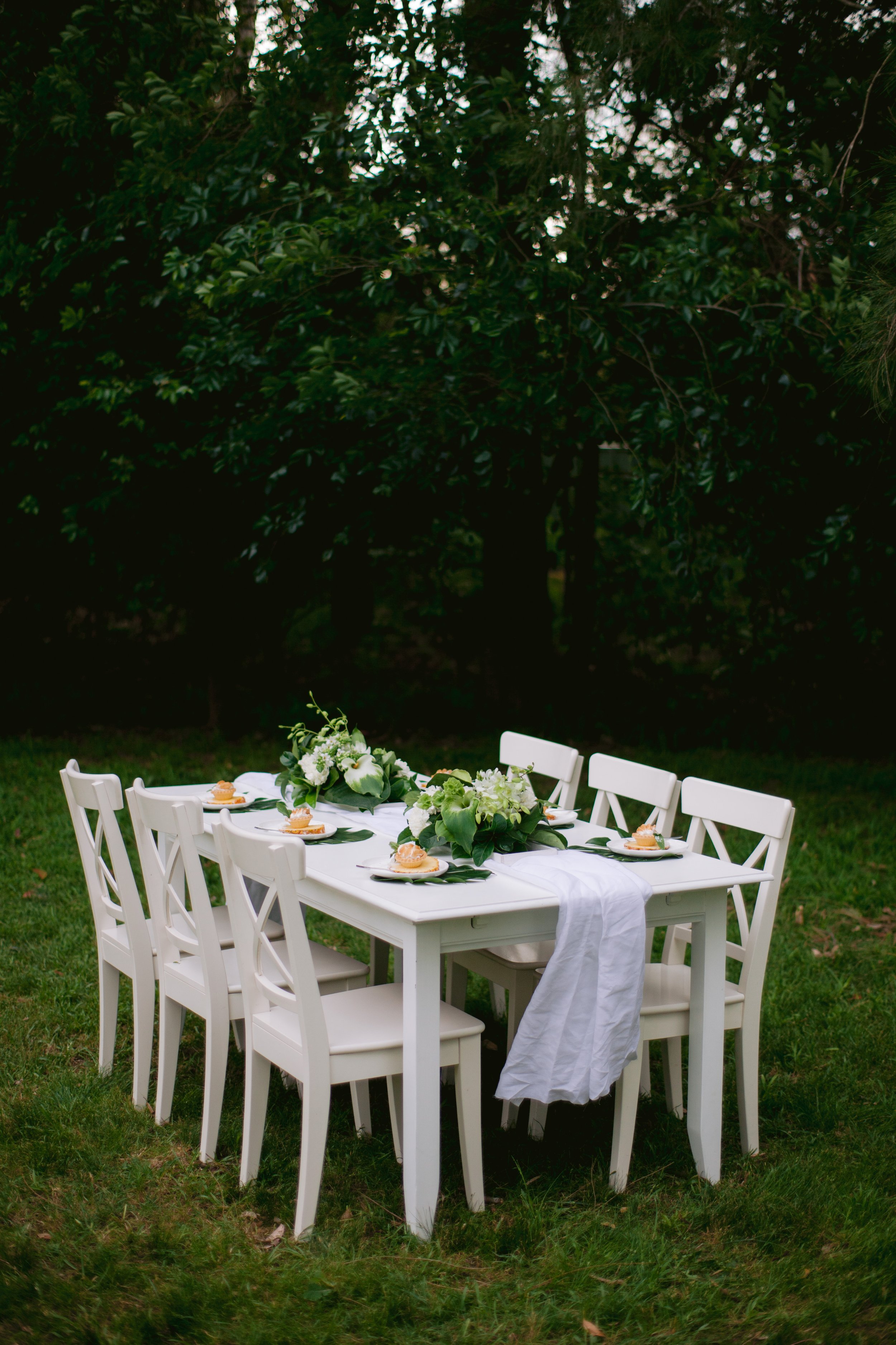 01 Table Wreaths.jpg