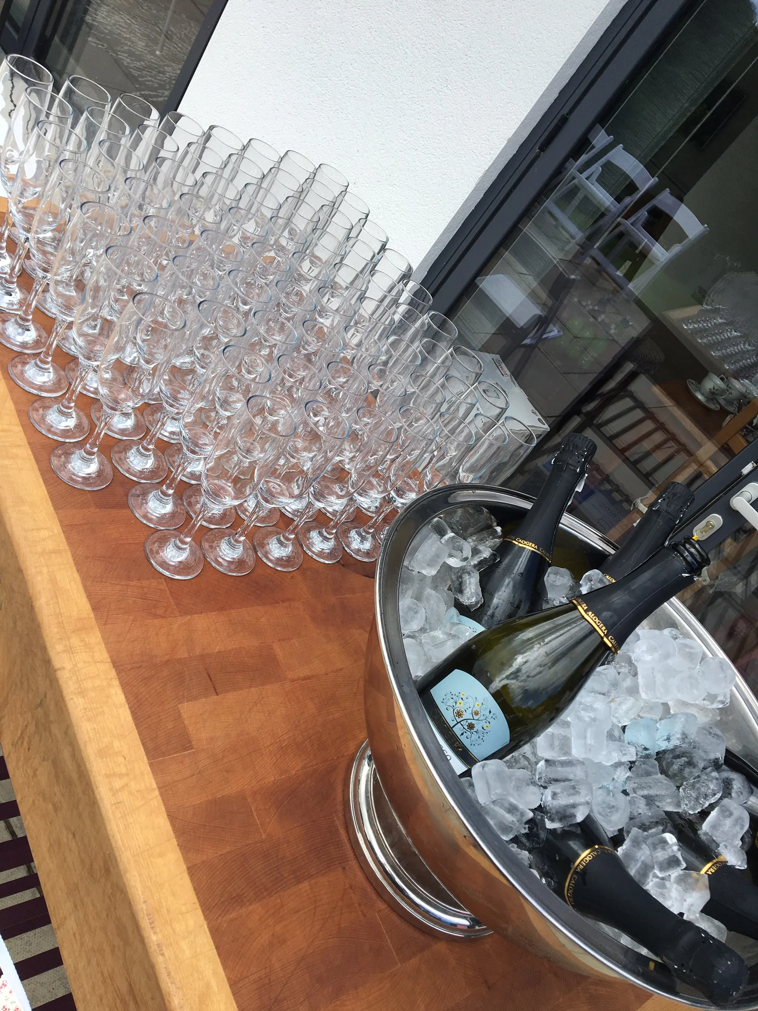 Prosecco welcome drinks