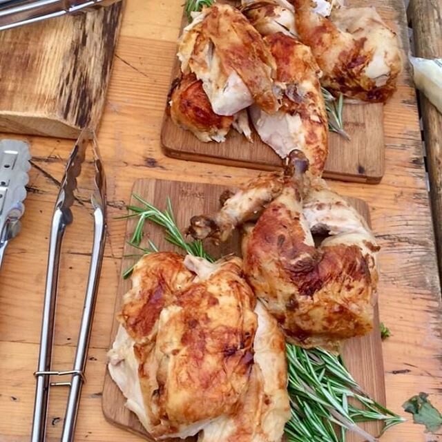 Its that time of the week to start thinking about Sunday lunch ! Yes really..... TastyBirds Rotisserie Chicken 
Healthy, fresh, local and tastes amazing too.

Ready for collection from 1pm Sunday and deliveries shortly after your Sunday lunch just go