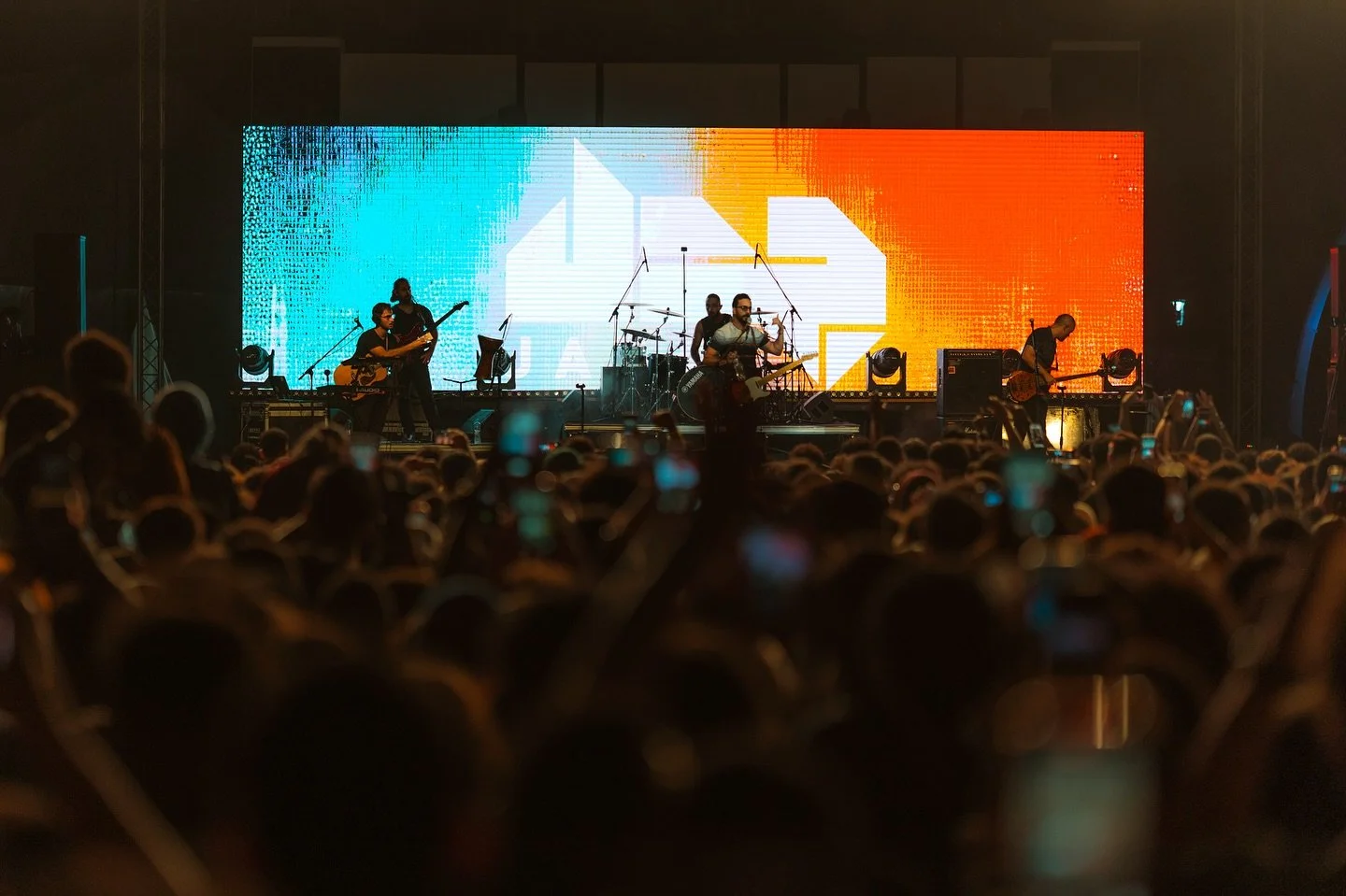 شكرا ٤،٠٠٠ اسكندراني ومصري شكرا لحبكم النا بنحبكم 

Thank you Alexandria for being this good with us, thanks for each on of the 4,000 who attended!  See you soon 

Photos 1-5 &amp; 7-12 by @hossezzat 

Photo 6 by  @nassif_gerges 

#Jadal #alexandria 