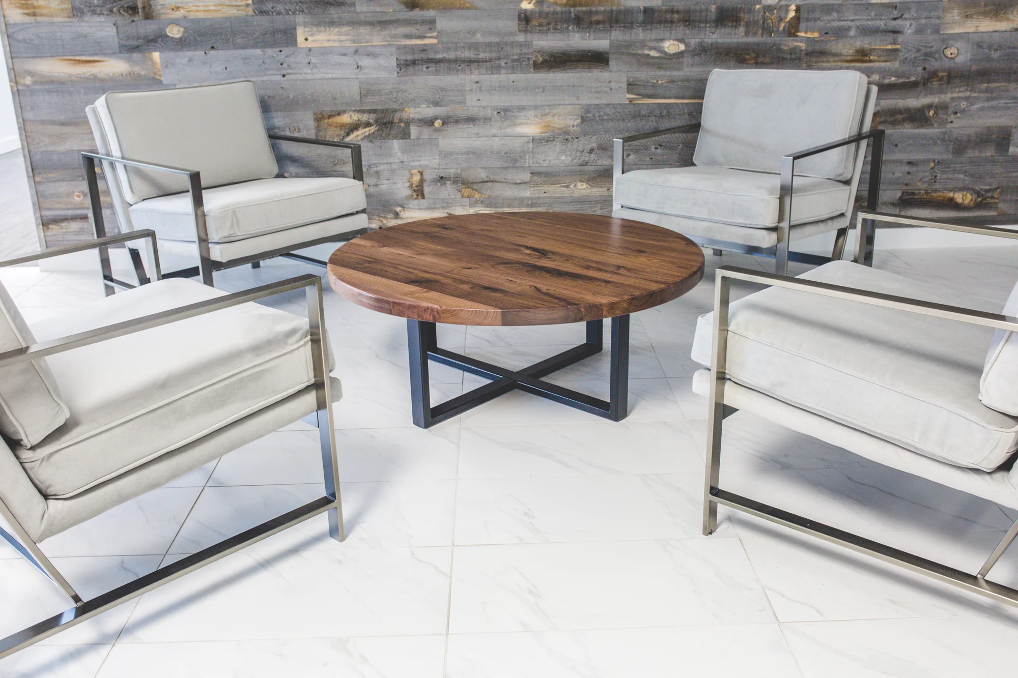 Walnut coffee table Captech